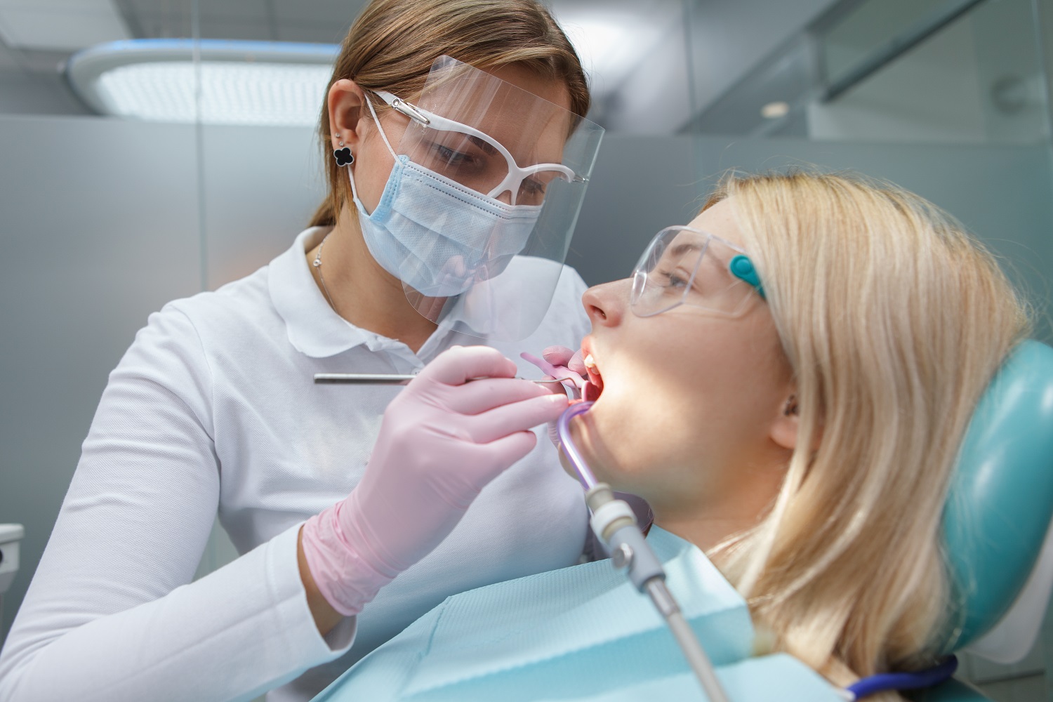 Dentist during COVID Dental Care Toothache Sugar land TX 1000px
